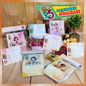 4 modelos de mini calendários de mesa 2025 para lembrancinhas com miolo (meninas)