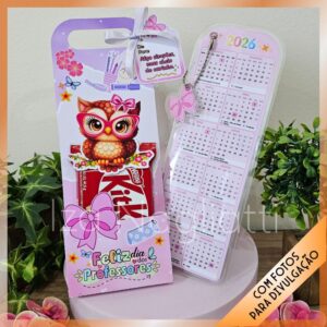 Porta kit kat com marca páginas e calendário 2026