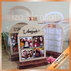 Porta fotos no estilo madeira com calendário 2026