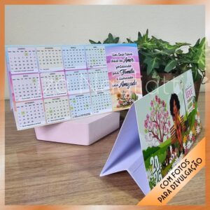 Calendário de mesa médio 4 modelos – Meninas 2026