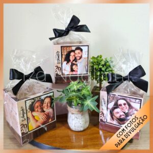 4 Porta canetas giratório com fotos – 2026